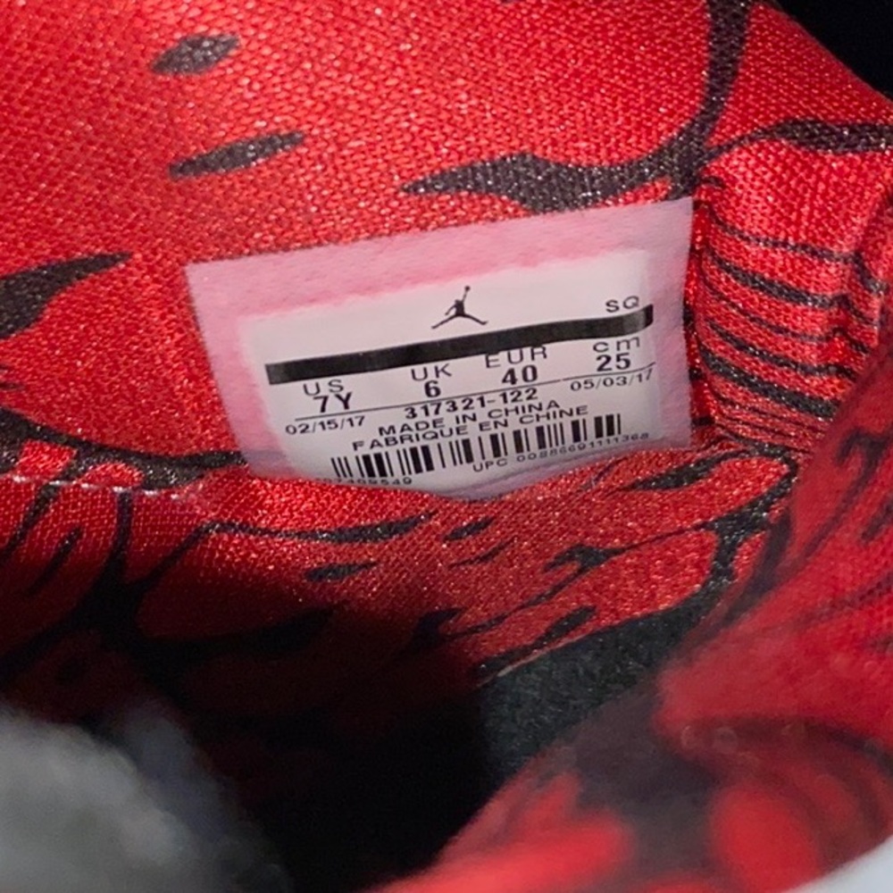 Jordan 6 - Picture 8 of 8